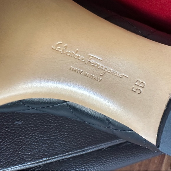NIB Salvatore Ferragamo Black Quilted Ballet Flats Size 5B - Picture 6 of 6
